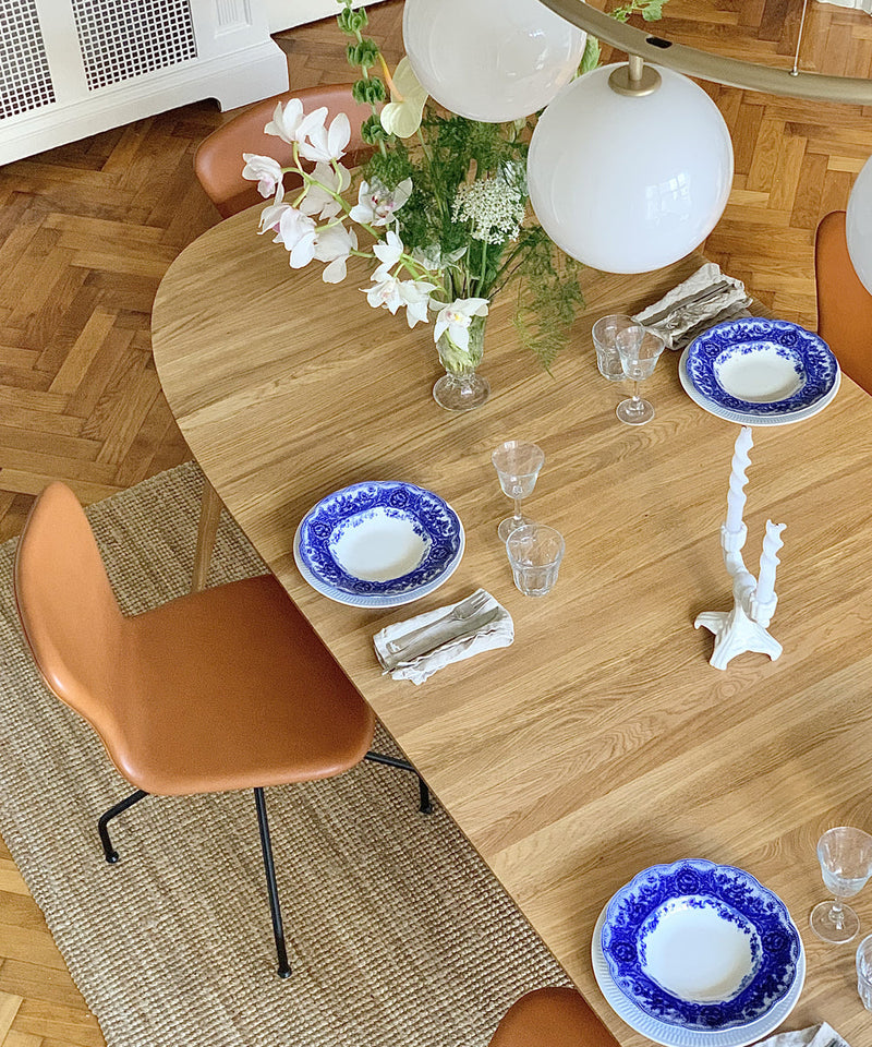 A Complete Guide to Choosing the Perfect Extending Dining Table