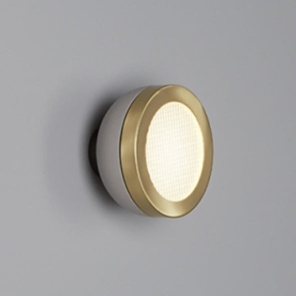 Outlet Molly wall / ceiling lamp - Small - sand black dome, Brushed brass