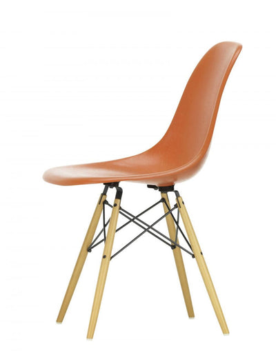 Eames DSW fibreglass side chair