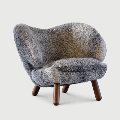 Finn Juhl The Pelican Chair In Sheepskin