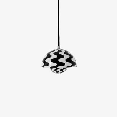 &Tradition VP10 Flowerpot Pendant Light