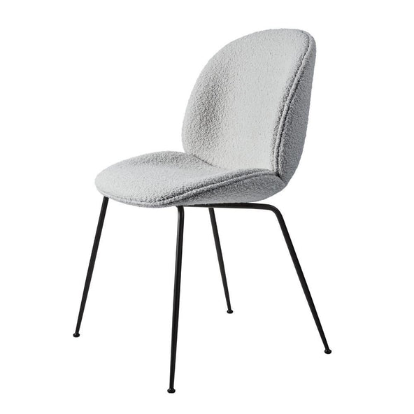 Outlet Gubi Beetle fully upholstered chair - Dedar karakorum (004) with black legs