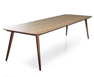 Zio dining table