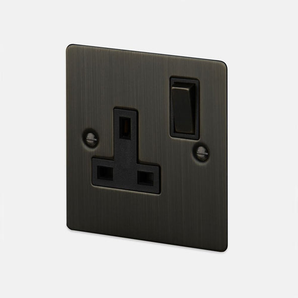 Outlet 1G UK plug socket - Smoked bronze