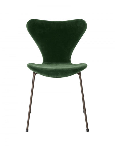 Fritz Hansen Series 7 Chair - Velvet Edition