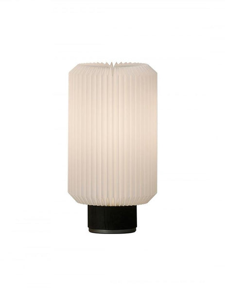 Outlet Le Klint Cylinder table lamp - Small, Black oak base